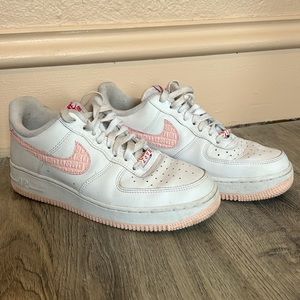 Nike Air Force 1 '07 Women's Shoes Valentines 2022 size 9